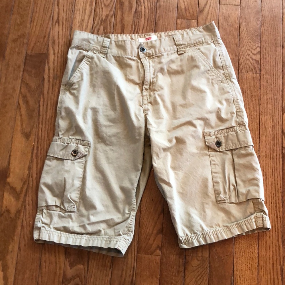 Levi Strauss khaki boys shorts size 20